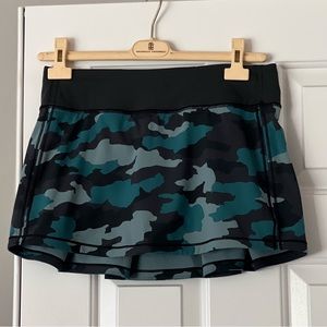 LULULEMON PACE RIVAL MR SKIRT *Regular 6. Green & Black, Excellent Condition